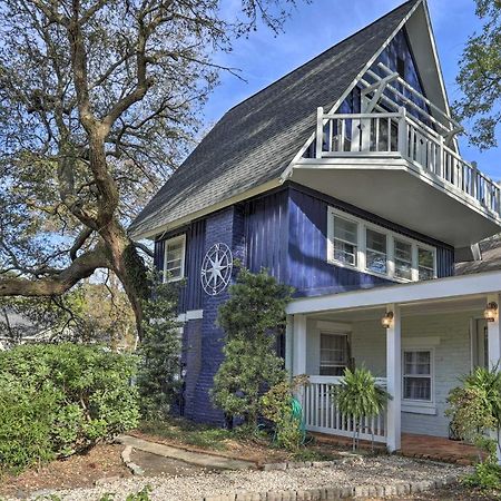 Coastal, Walkable Home In Historic Southport! エクステリア 写真