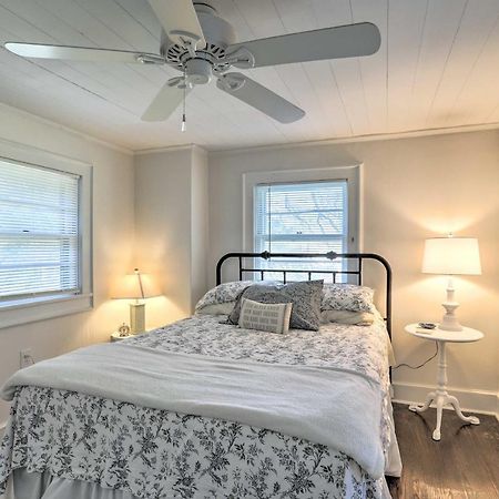 Coastal, Walkable Home In Historic Southport! エクステリア 写真