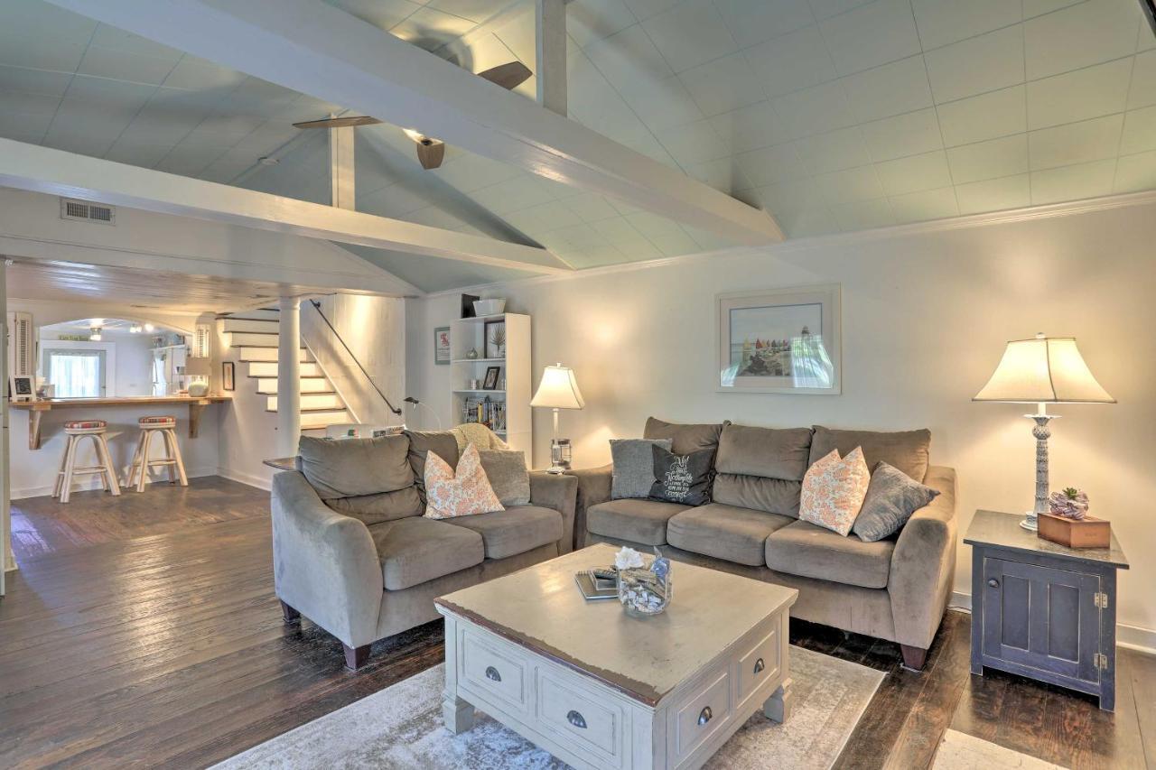 Coastal, Walkable Home In Historic Southport! エクステリア 写真