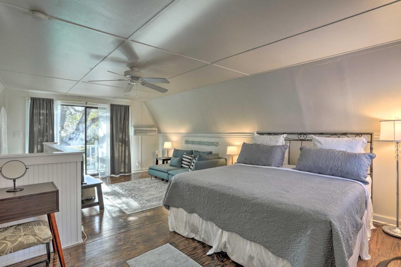 Coastal, Walkable Home In Historic Southport! エクステリア 写真